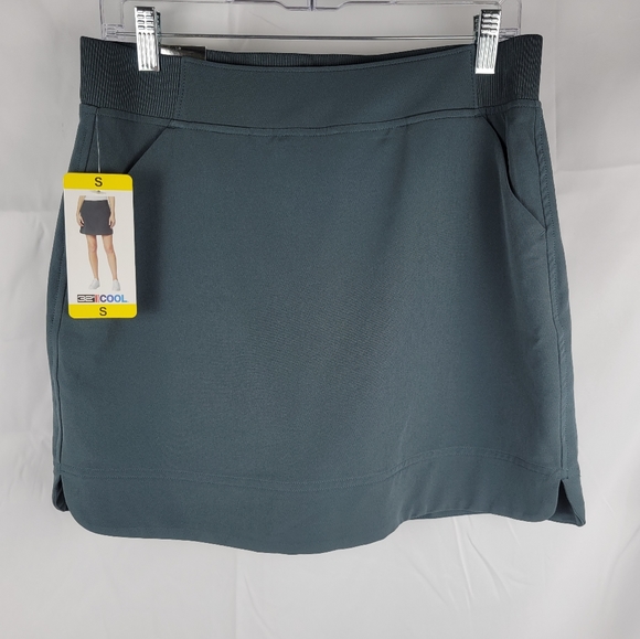 32 Degrees Pants - 32 Degrees Cool Smoke Green Skort Soft Inner Layer Short Pockets Size Small NWT